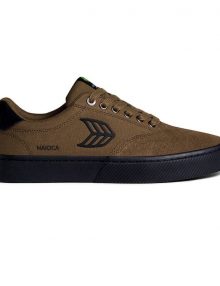 scarpa skateboard cariuma naioca